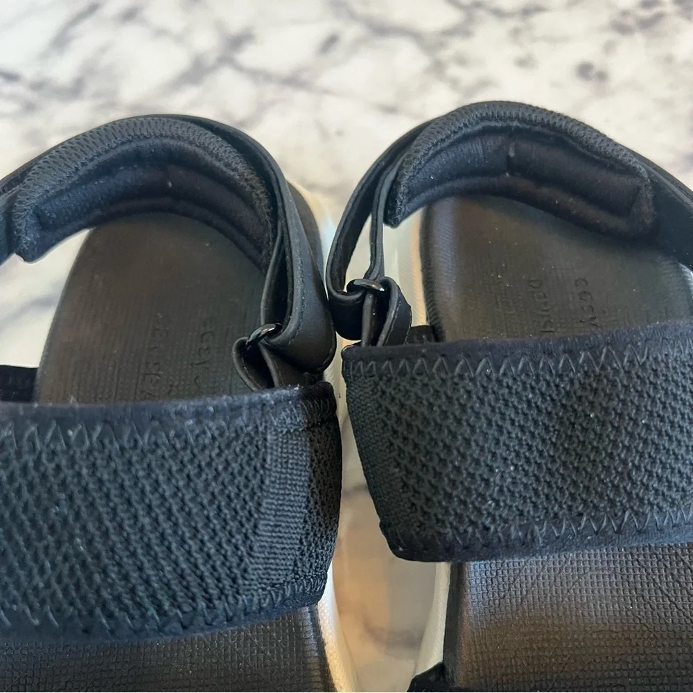 Easy Spirit Denise Austin Black Women’s Comfort Sandals. Size 7.5